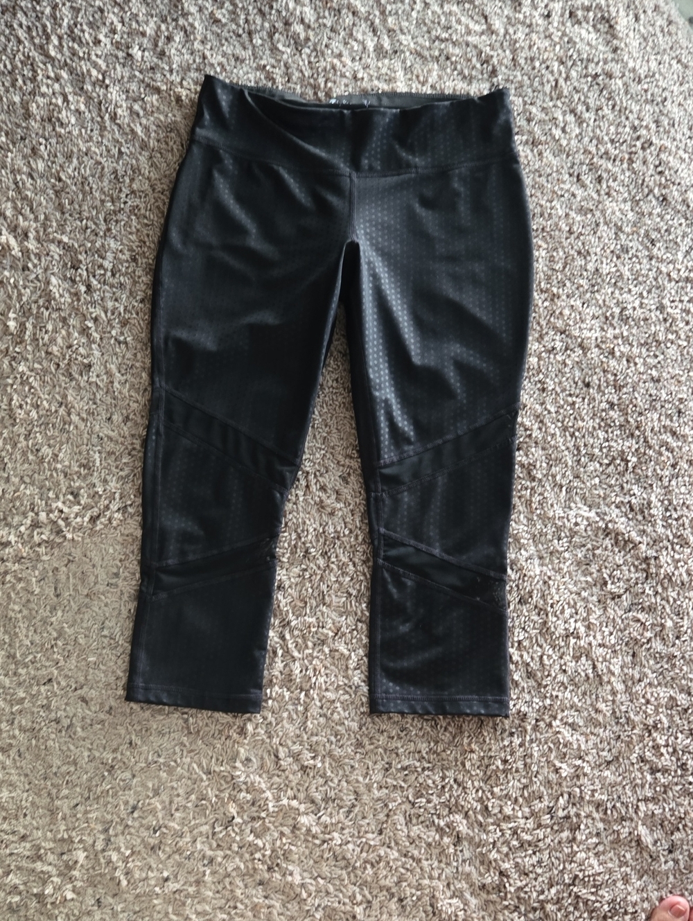 IDEOLOGY  Black High-Rise Cropped Leggings